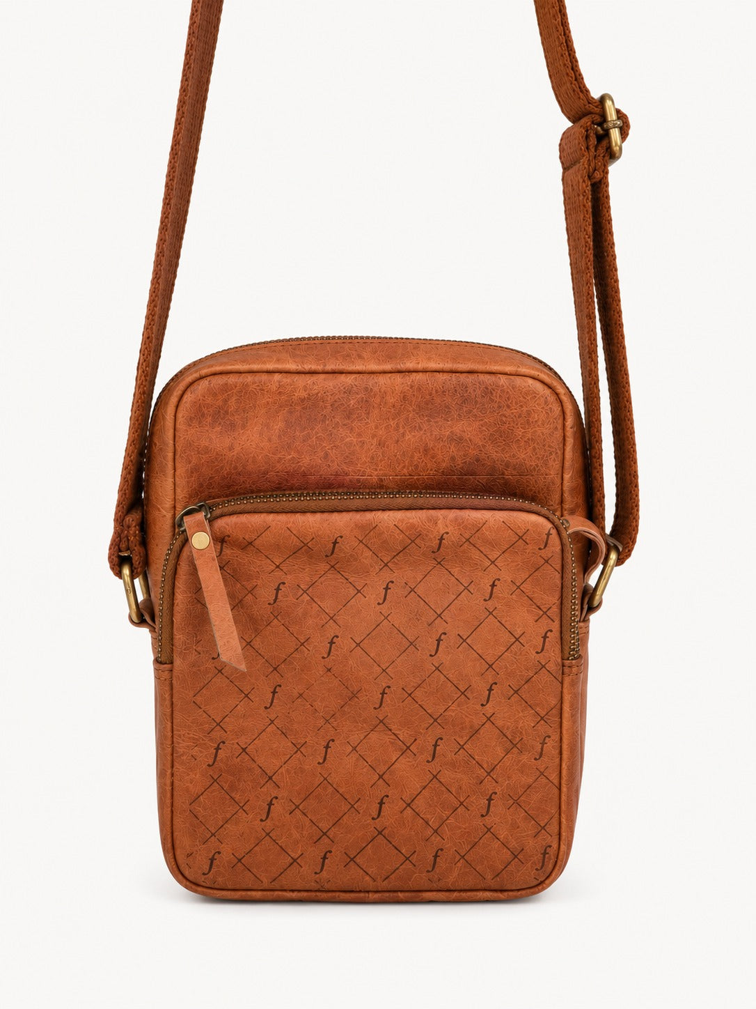 Brown leather crossbody bag detail