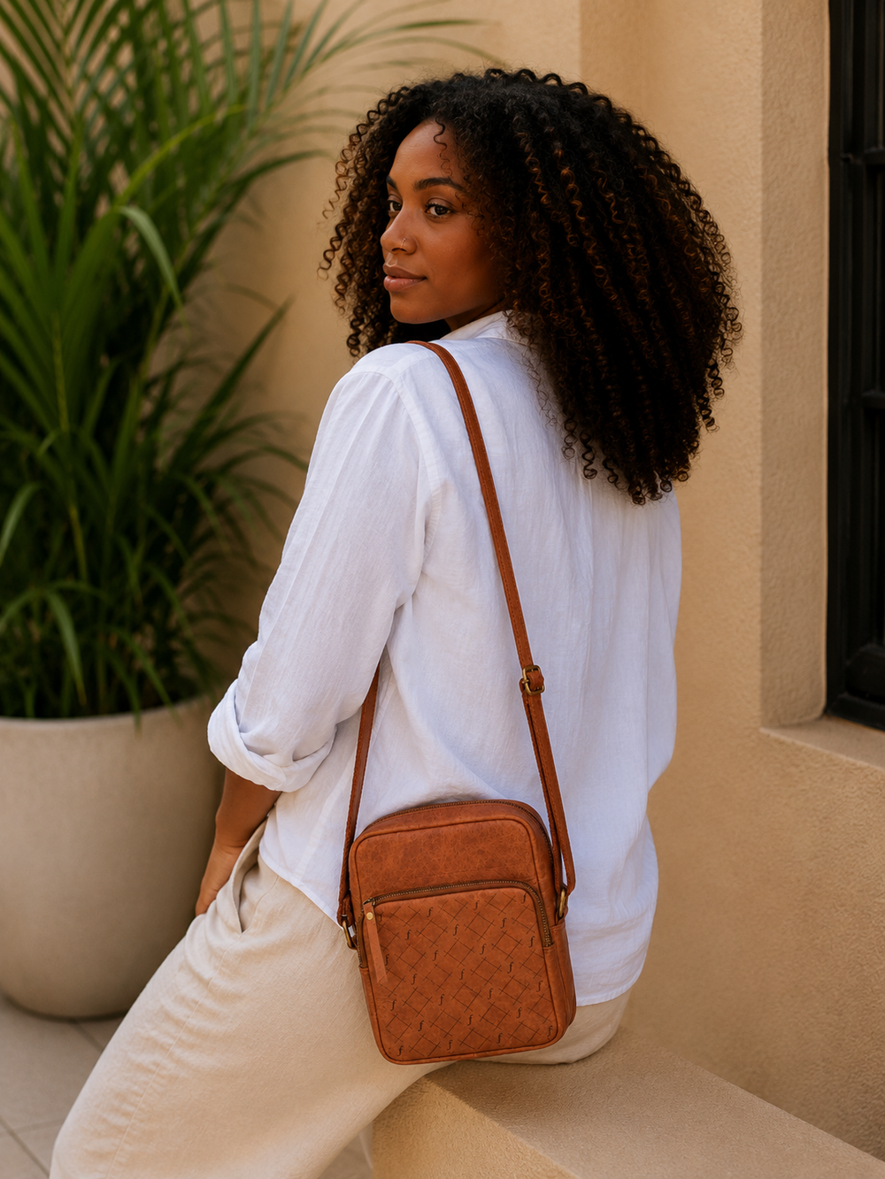 Comet Mini Crossbody — detail
