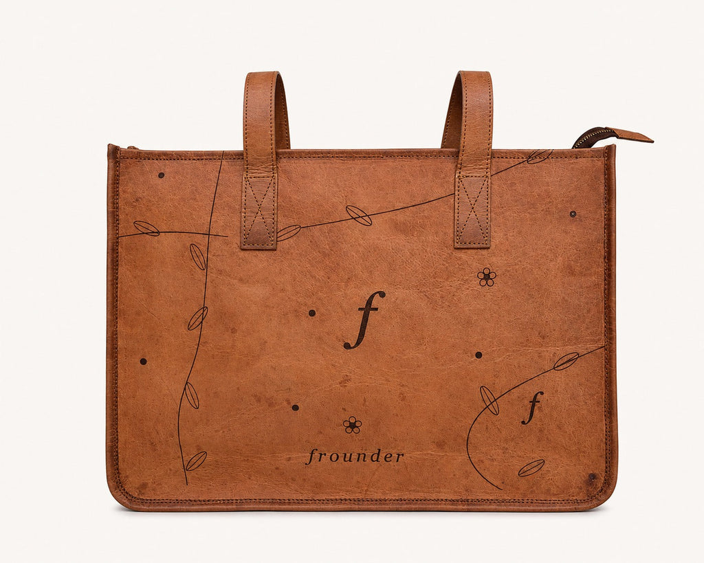Frounder Nova Tote structured base standing upright